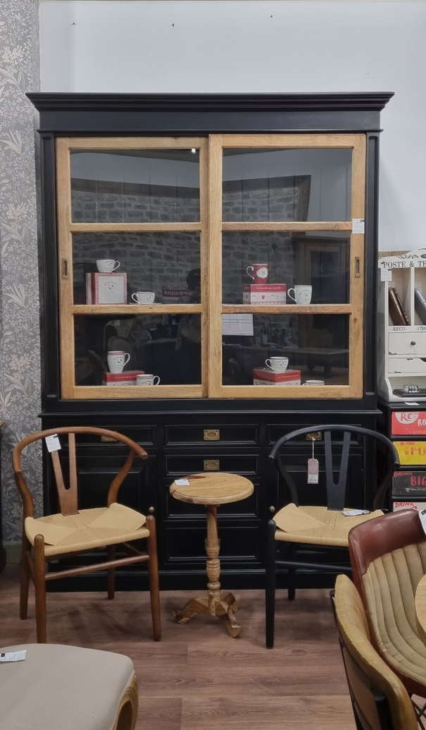 Буфет BLACK LABEL